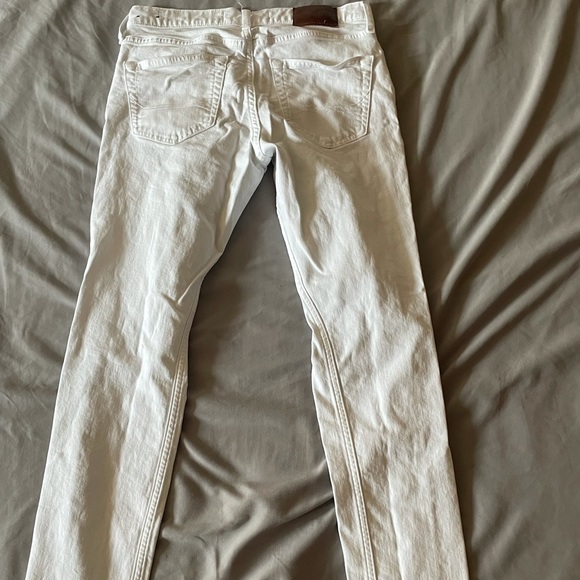 White , ripped skinny jeans - Picture 2 of 2